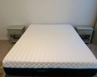 Queen BedTech Adjustable Power Base  Cooling Mattress Set