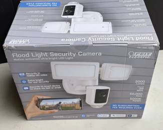 NIB Flood Light Security Camera * Motion Activated LED