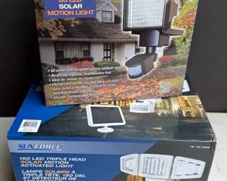 SUNFORCE Solar Motion Activated Light & 60 LED Motion Light