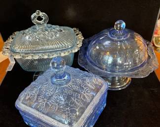 VTG "TIARA INDIANA GLASS" HONEY BEE HIVE COVERED CANDY DISH AZURE BLUE * Indiana Glass Candy Dish