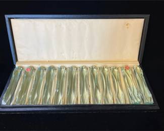 Set of 12 Art Deco Bohemian crystal knife rests housed in their original black presentation box