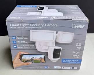 NIB Flood Light Security Camera * Motion Activated LED
