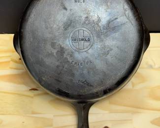 GRISWOLD #6 CAST IRON SKILLET