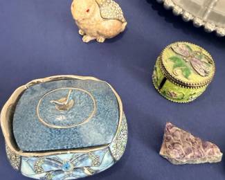 Decorative trinket boxes, rabbit figurine, amethyst stone