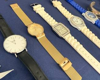 Vintage watches collection with gold mesh and leather bands