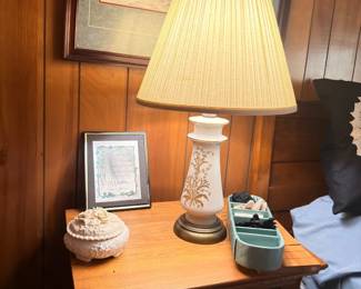 Vintage table lamp with pleated shade and framed art