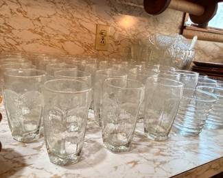 Clear glass tumblers and drinking glasses, set