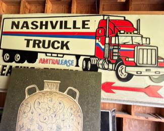 Nashville Truck Leasing Amtralease vintage sign close-up