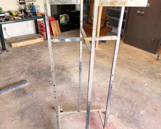 Aluminum folding step ladder