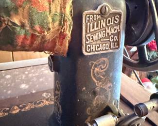 Illinois Sewing Machine Co. Chicago, antique sewing machine detail