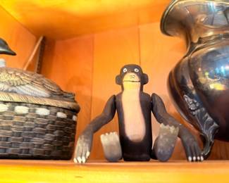 Carved wooden bird figurine and collectible decor