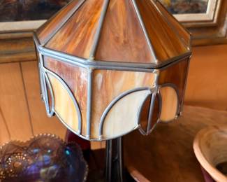 Tiffany-style stained glass table lamp with brass finial