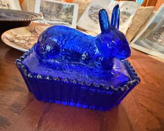 Cobalt blue glass rabbit on nest covered dish