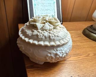 White porcelain rose-top covered trinket box