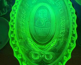 Vintage uranium vaseline glass oval dish