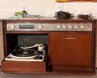 Vintage GE RC-1674A Stereo Record Console.  Working Condition!  The turntable folds up, speakers fold in.