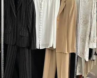 KN137Womens Suits  Blouses