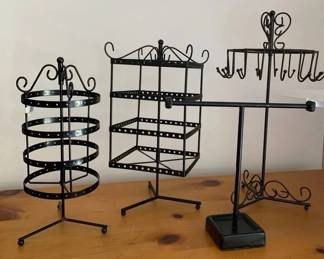 KN133Metal Jewelry Stands