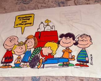 Vintage 1971 Peanuts pillow case