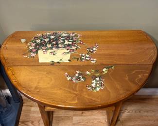 Drop leaf wood side table with hand-painted floral arrangement
