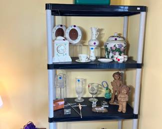 Vintage Notre Dame cooler, shamrock-patterned porcelain clock and vases, and local collectibles