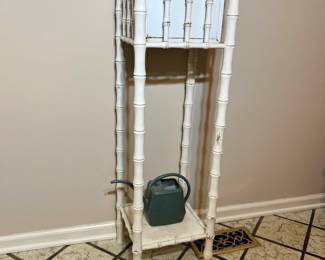 White-painted wood plant stand with "chippendale" style faux bamboo carving and a square planter top