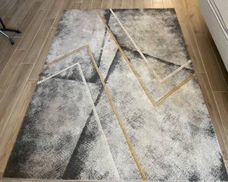 5’3” x 7’7” rug