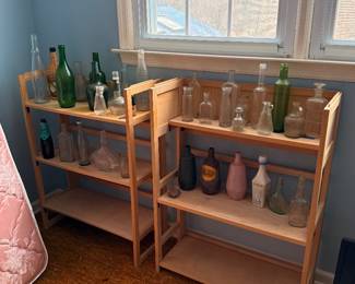 Folding bookshelves