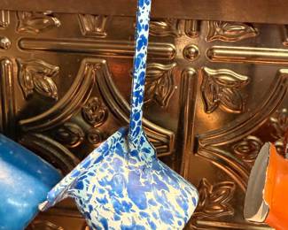 Enamel splatter butter melter