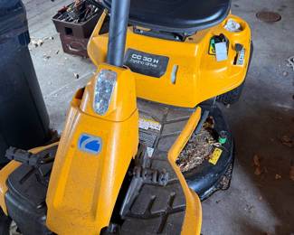 2020 Cub Cadet Riding Mower