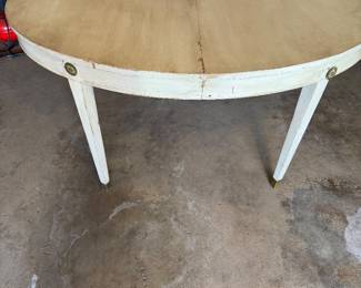 2 tone dining room table with 4 chairs  57”x42”x30” H