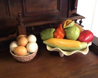 Ceramic fruit bowls