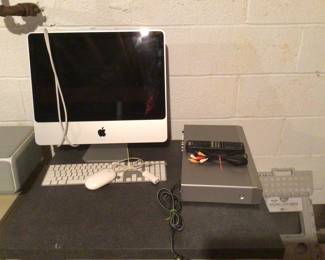 Apple pc. , cd player Apple pc.