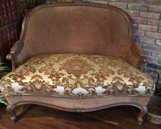 2 tone settee 37” x 54” x 40” H
