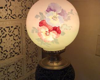 Floor lamp metal with glass globe & flue