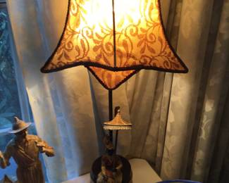 Asian figurative lamp