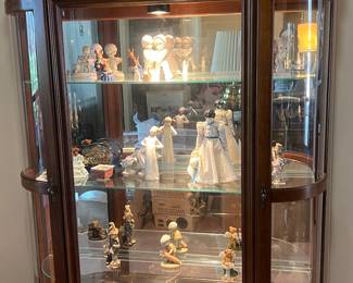 Beautiful mid-century, China and display cabinet