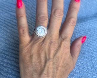 White gold and diamond ring, and Ring guard