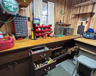 Additional Garage Workspace 