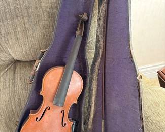 Antonius Stradivarius Made by Frederich Geisler 1923