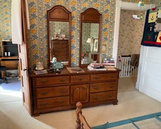 Wood Bedroom Set (Dresser Shown)