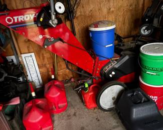 . . . great Troy-bilt wood chippepr