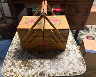 . . . cute sewing organizer