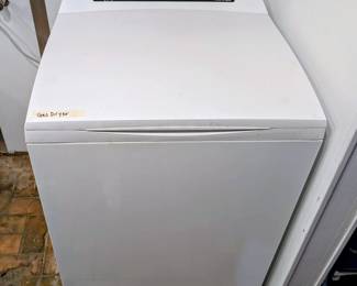 Fisher & Paykel gas dryer (model DG62T27D), great condition