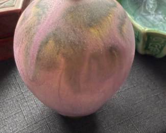 Rose Cabat feelie vase. 