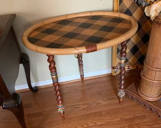 #104	Tray Table w/3 Barley Twist Decorative Legs - 21x29x27	 $45.00 