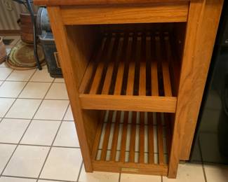 #27	Wood Kitchen Display Cabinet - 19x25x34	 $125.00 