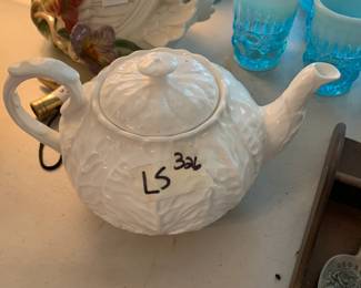 #326	Wedgewood Country Ware teapot  - Cabbage White Bone China - England	 $45.00 