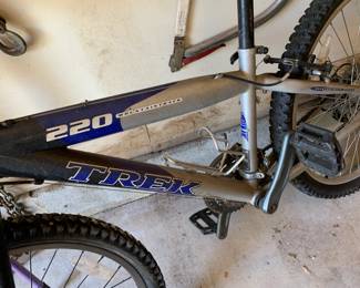 #211	Trex 220 bike 21 speed	 $100.00 