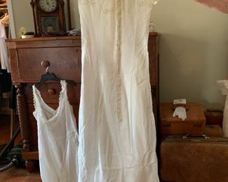 #90	Victorian Cotton w/lace Nightgown	 $25.00 
